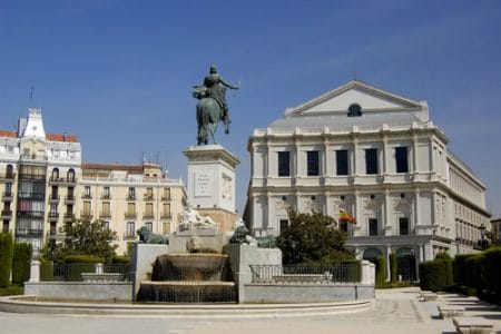 La Plaza de Oriente y el Palacio Real de Madrid