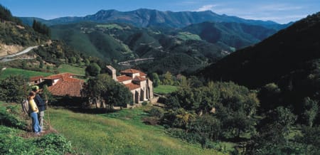 Exteriores de Santo Toribio de Liébana