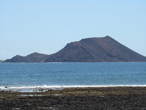 Islote de Lobos desde Corralejo