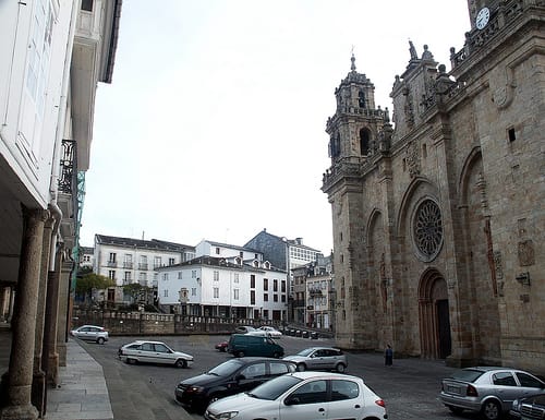 Mondoñedo, desde Cunqueiro al latin