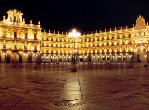 Plaza Mayor de Salamanca iluminada