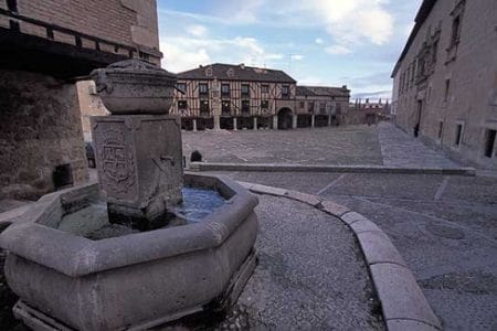 Peñaranda de Duero, aldea monumental