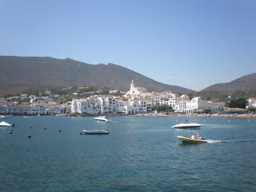 Cadaqués, azul por los cuatro costados