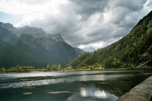 Perderse y esquiar en el Valle de Pineta : Sobre España