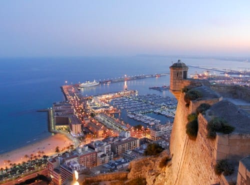 Vista de Alicante desde el Castillo de Santa Barbara