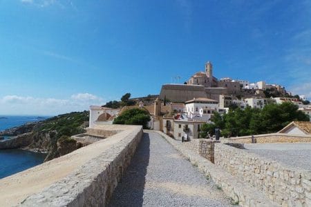 El encanto de Dalt Vila en Ibiza