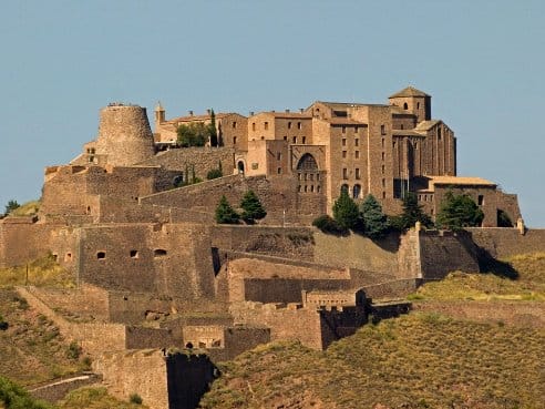 Cardona, villa monumental de piedra y sal