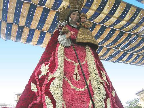 ofrenda a la Virgen en Valencia