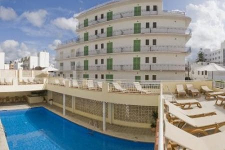 Los hoteles mejor recomendados en Ibiza
