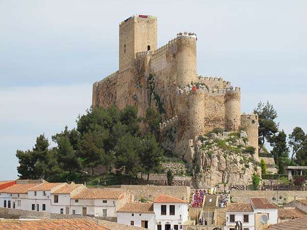 Almansa y su castillo