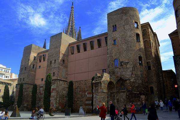 Muralla romana en Barcelona