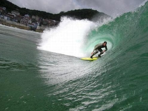 La-ola-de-Mundaka